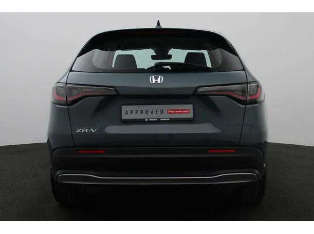 Car image 11