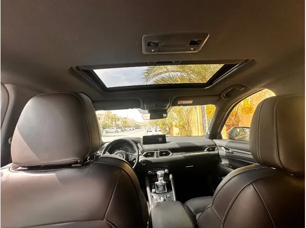 Car image 15
