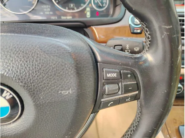 Car image 44