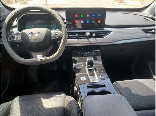 Car image 16