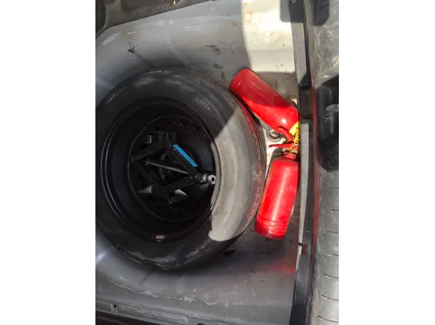 Car image 22