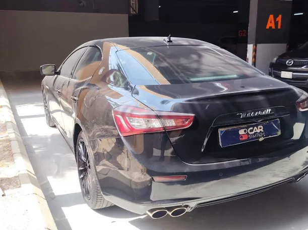 Car image 8