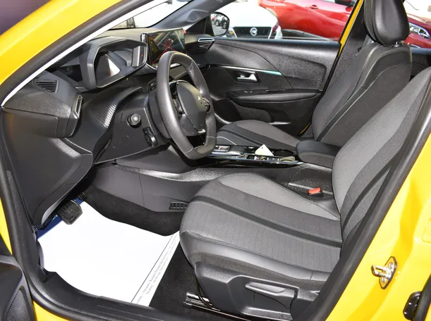 Car image 11