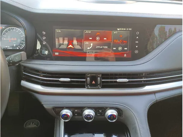 Car image 15