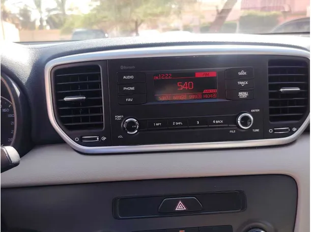 Car image 17