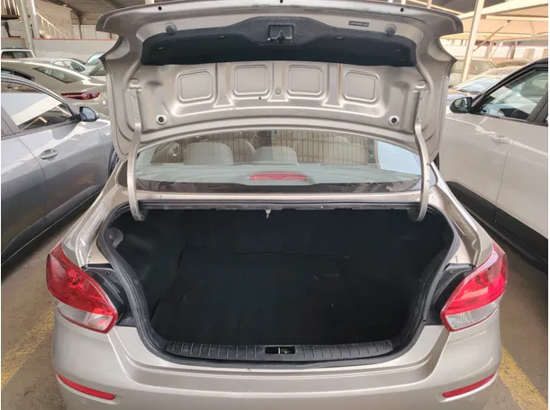 Car image 27