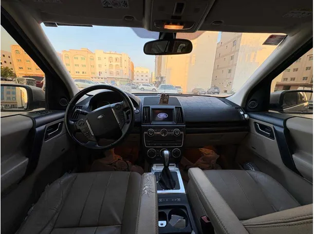 Car image 7