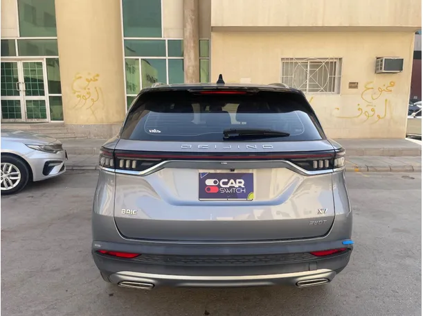 Car image 5