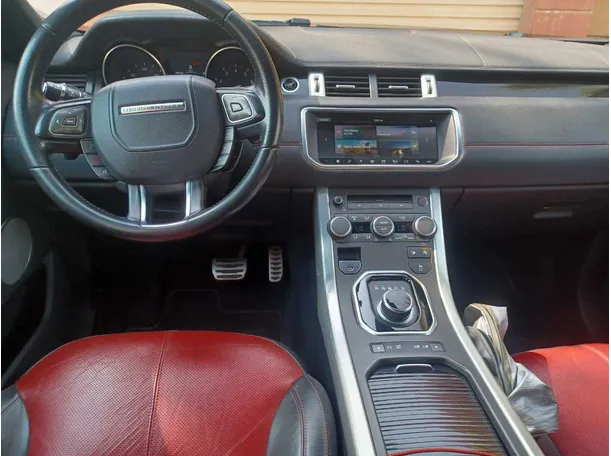 Car image 16