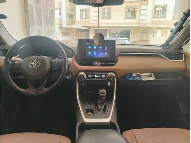 Car image 20