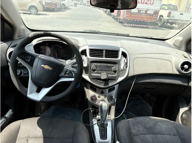 Car image 18