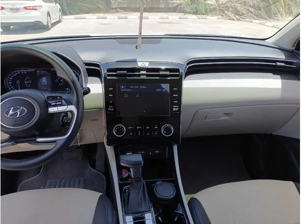 Car image 15
