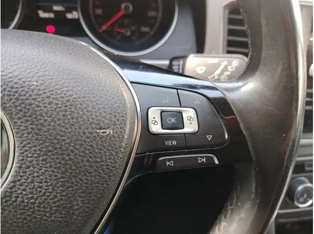 Car image 44