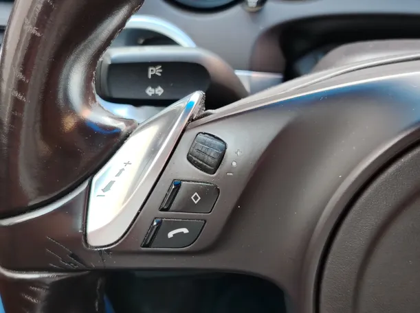 Car image 36