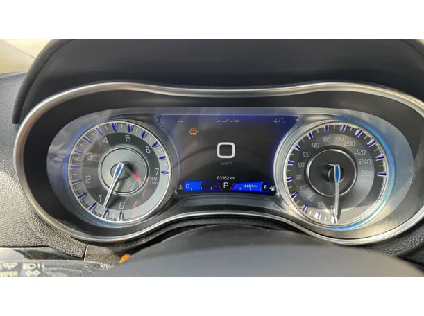 Car image 19