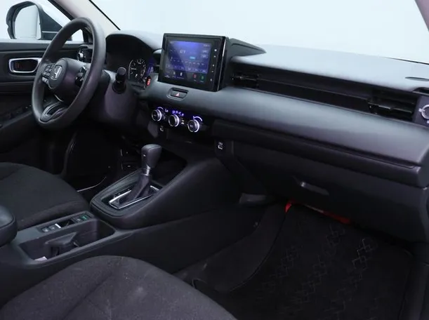Car image 10