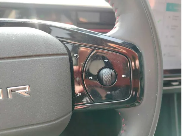 Car image 40