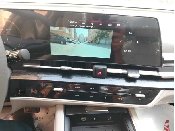 Car image 35