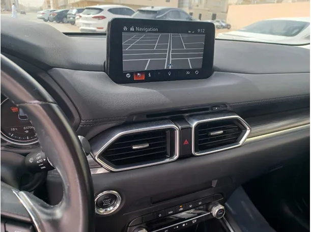 Car image 18
