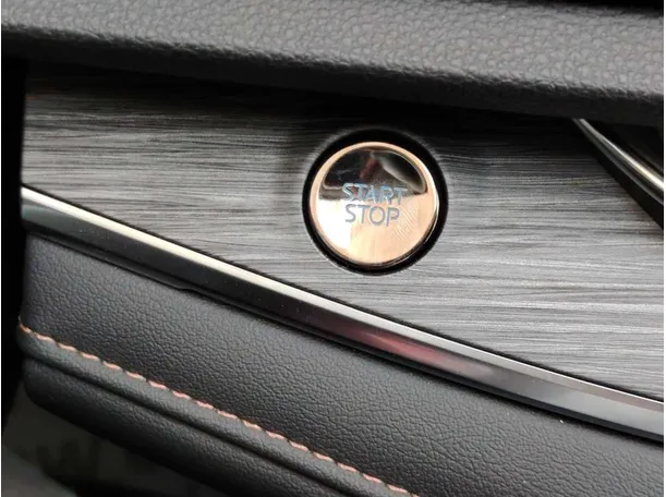 Car image 29