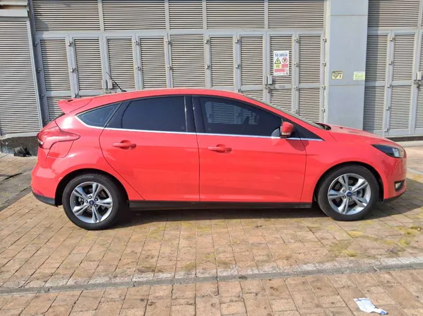 Car image 7