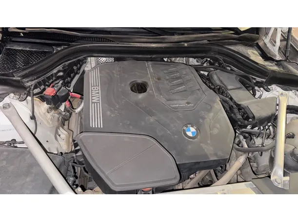 Car image 30