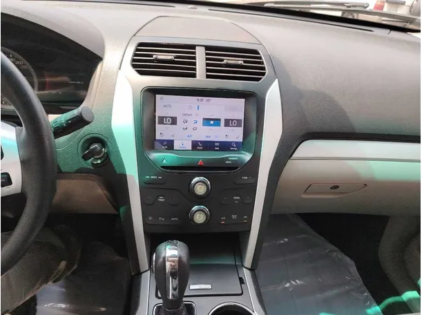 Car image 33