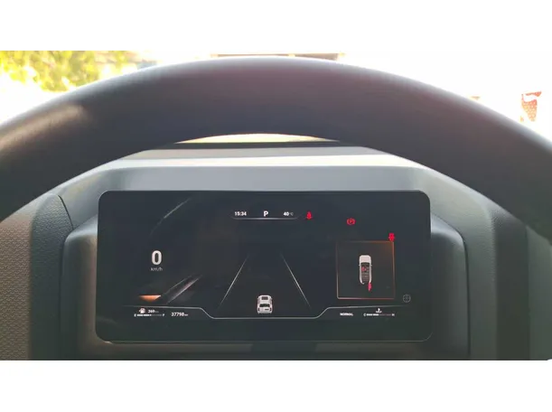 Car image 19