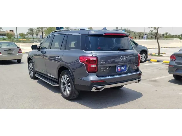 Car image 7