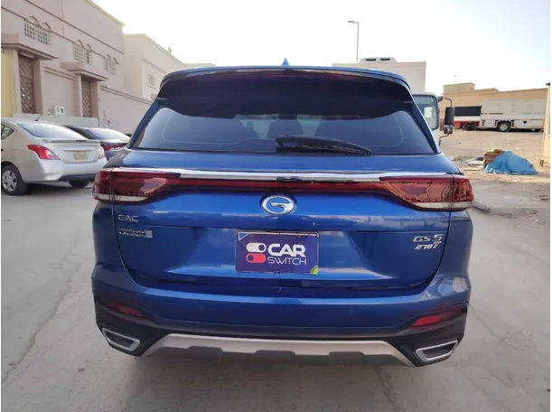 Car image 6