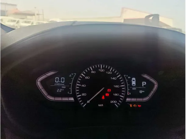 Car image 10