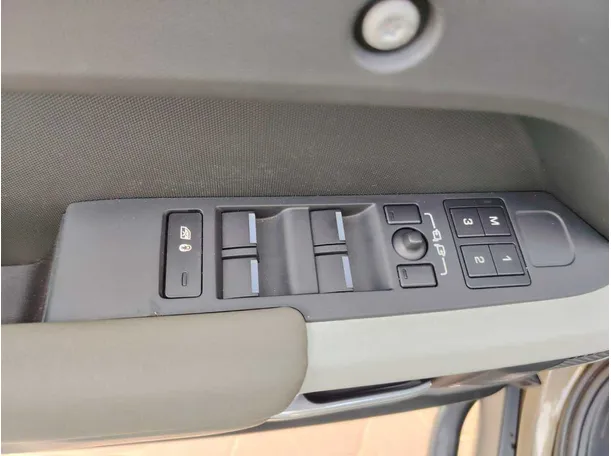 Car image 45