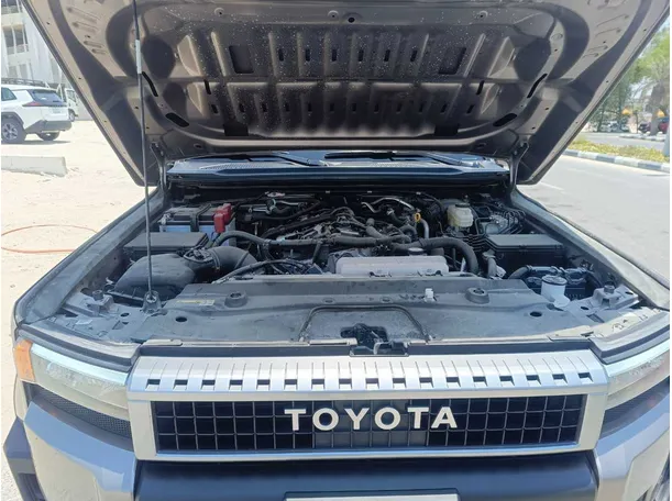 Car image 32