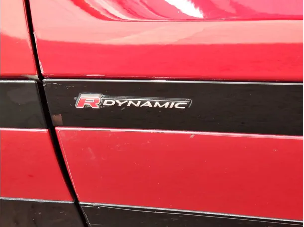 Car image 34
