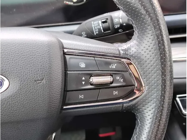 Car image 29