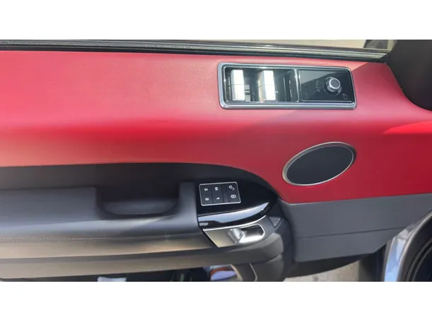 Car image 27