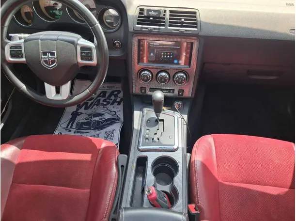 Car image 16