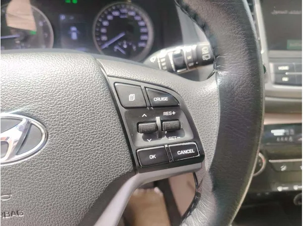 Car image 35
