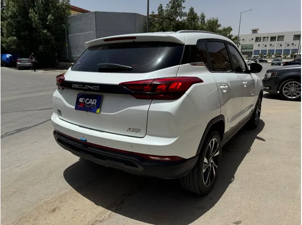 Car image 5