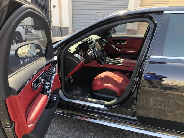 Car image 11