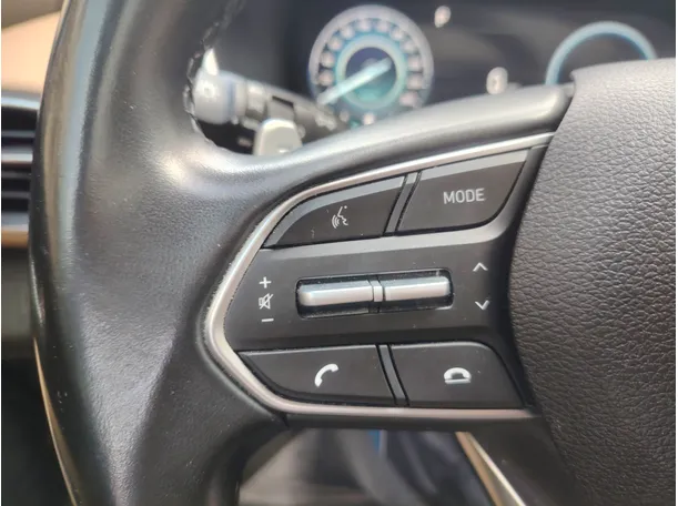 Car image 26