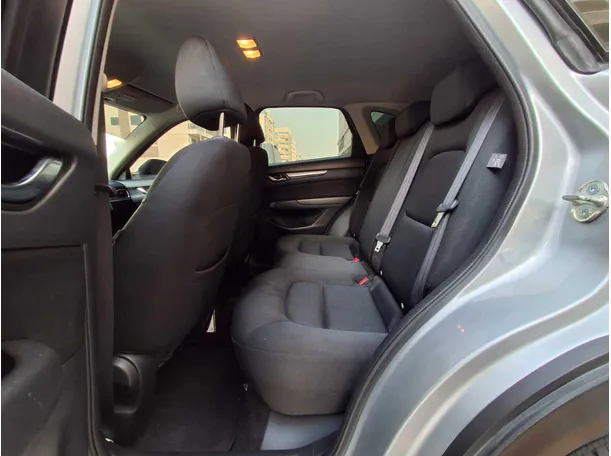 Car image 13
