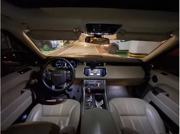 Car image 15