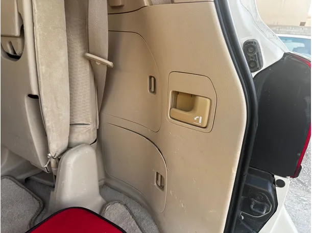 Car image 27