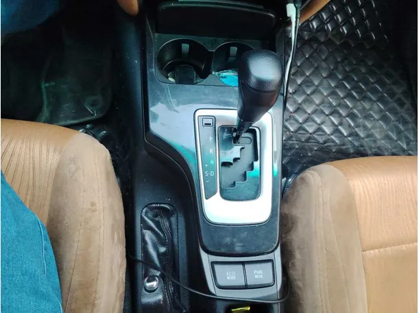 Car image 27