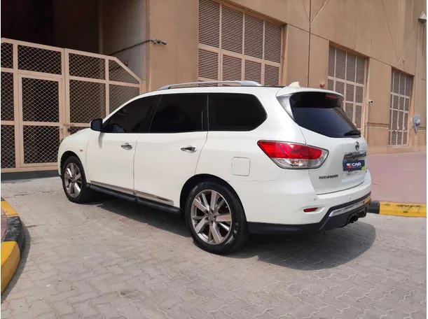 Car image 7