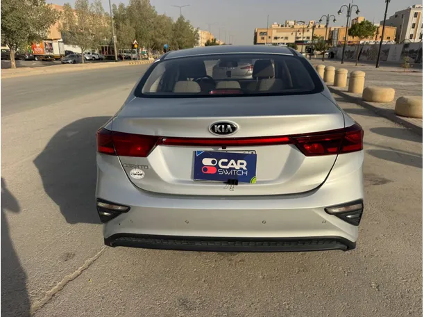 Car image 6