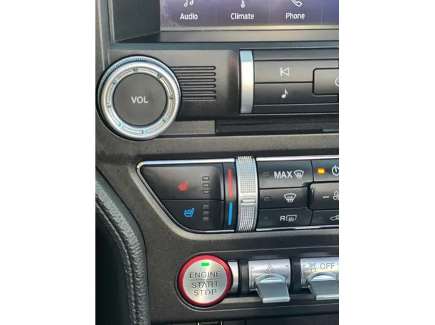 Car image 27