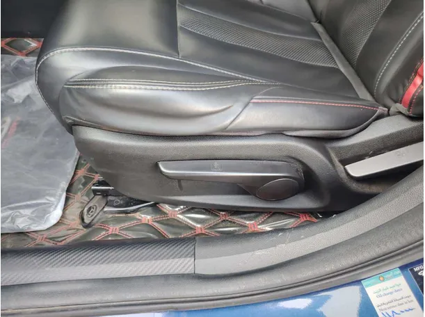 Car image 33