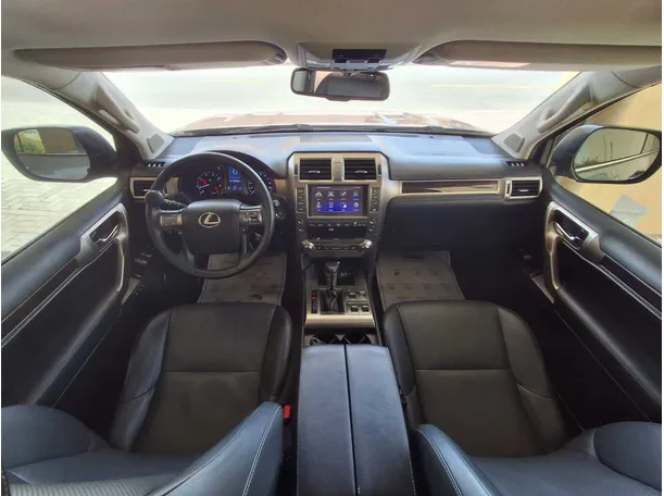 Car image 15